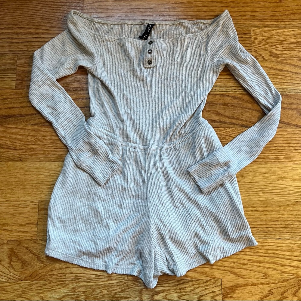 Out from Under light gray ribbed henley romper size small